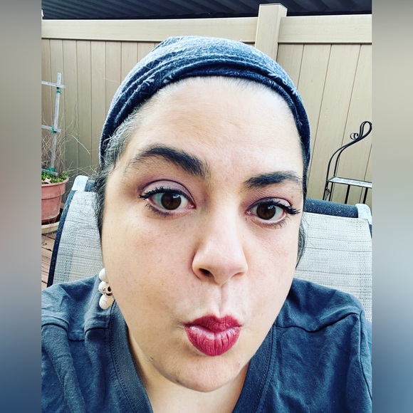 Meet your Posher, Kelly - Picture 2 of 2